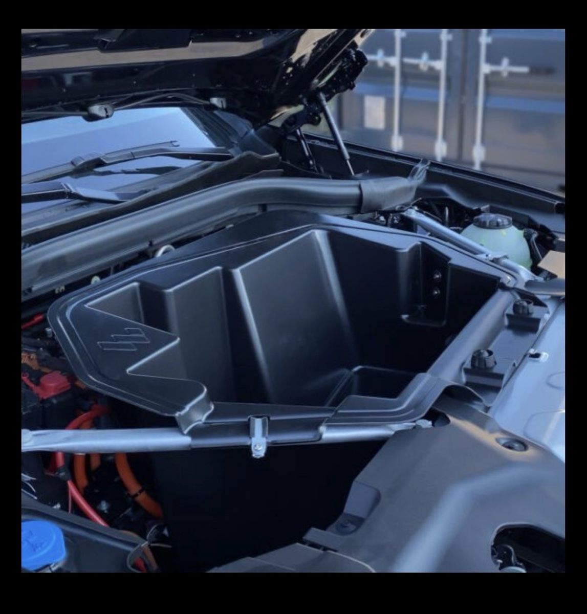 BMW Toutes les pièces auto: Frunk zu BMW iX3 Modell 2022-2025 – D'occasion à Münchwilen TG par crazyfrog10 2