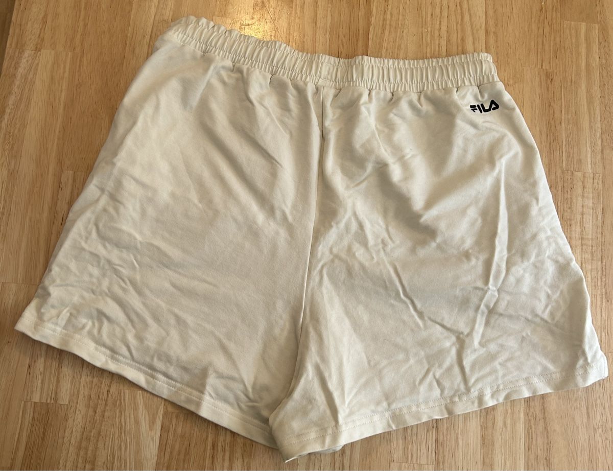 Fila Pantaloni: Fila shorts – Nuovo (secondo la descrizione) da Winterthur venduto da gaby.00 1