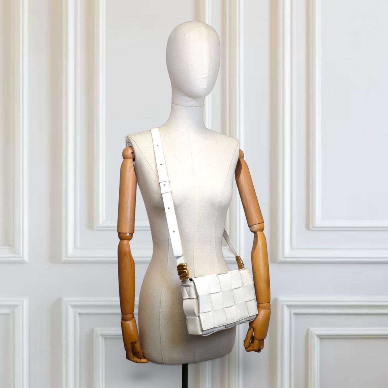 Bottega Veneta Borse da donna: Bottega Veneta Cassette off-white – Usato da Binningen venduto da Designerlabels 1