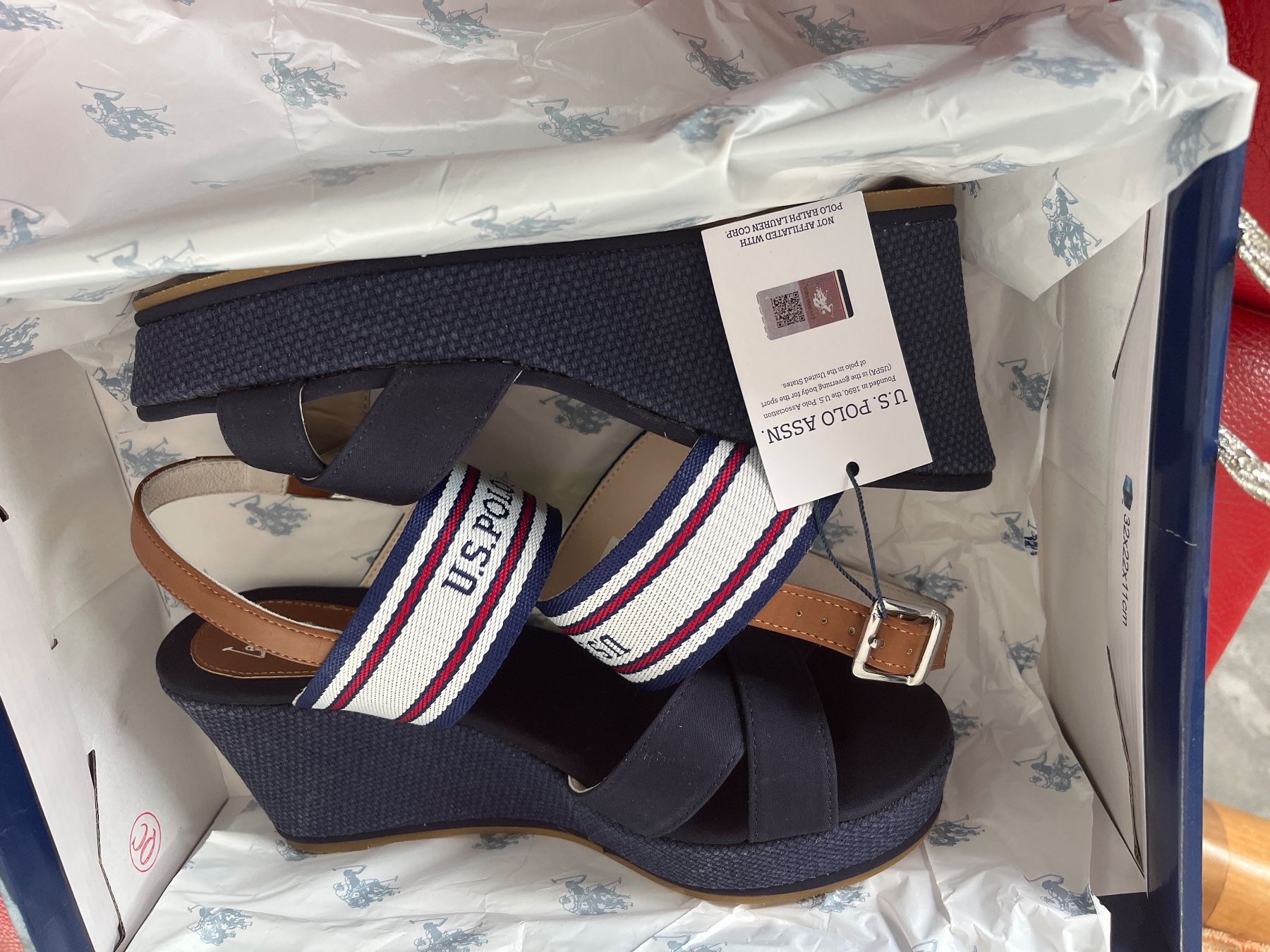 US Polo Scarpe da donna: Sandales compensées U.S.Polo Assn. - Taille 39 neuve – Nuovo (secondo la descrizione) da St-Sulpice VD venduto da Twin5 5