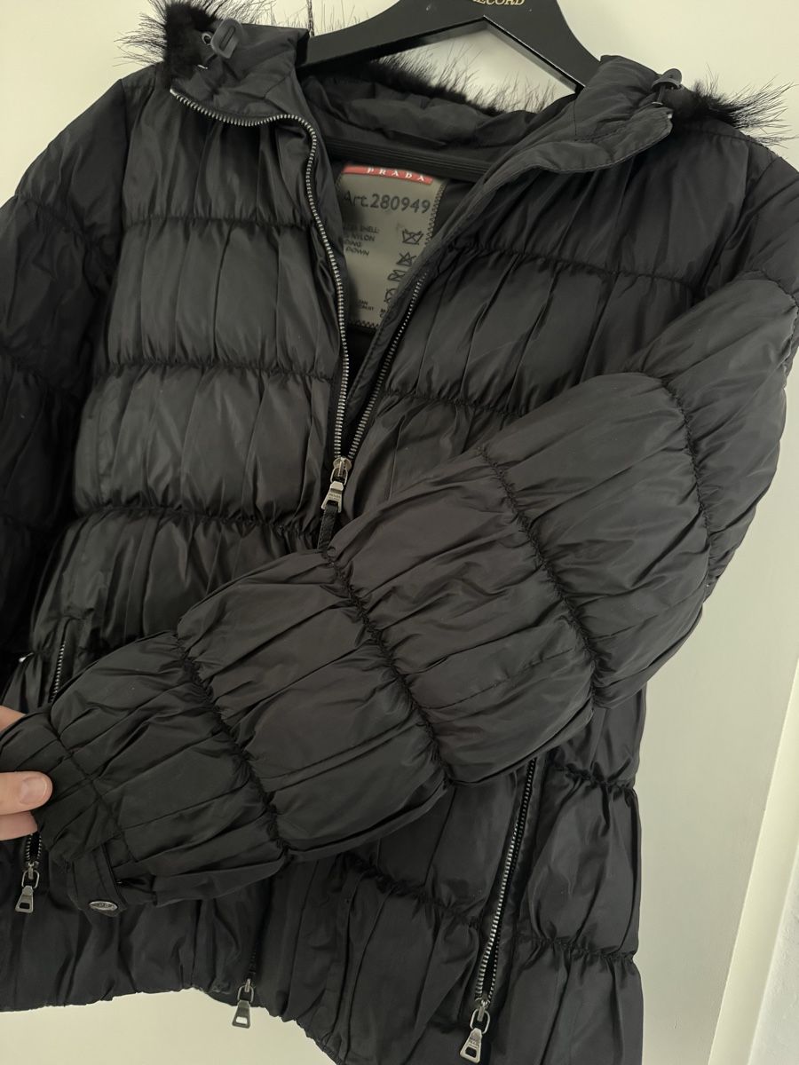 Prada Giacche: Prada Daunenjacke – Usato da Schenkon venduto da cat_7fvq 4