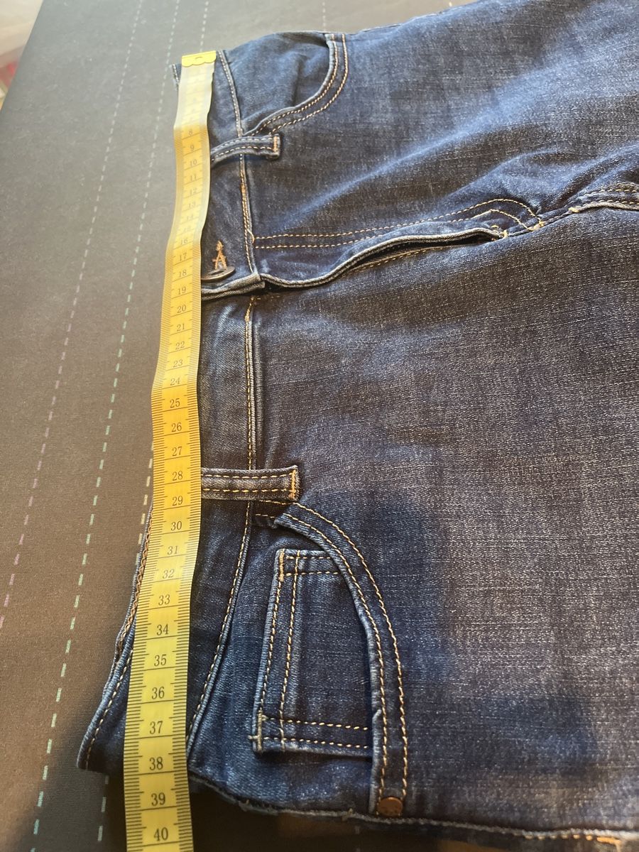 Jeans: Jeans 7/8 strech – Neu (gemäss Beschreibung) aus St-Sulpice VD von Twin5 2