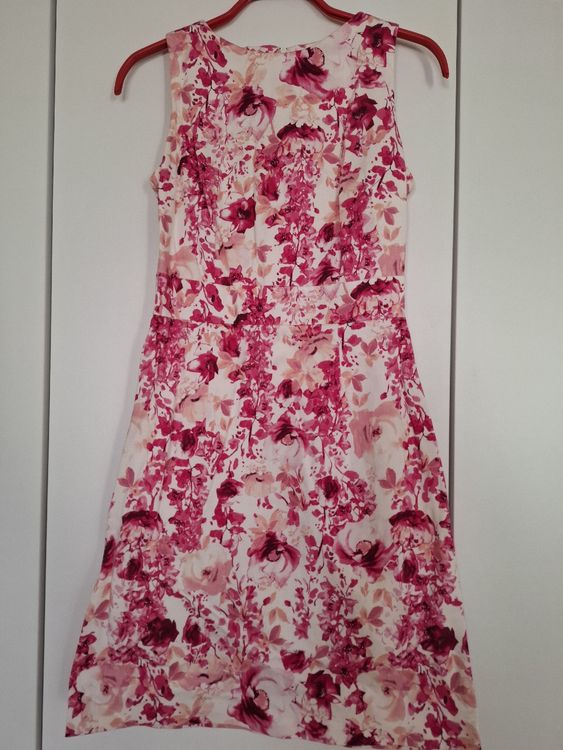 Orsay Vestiti: Orsay Sommerkleid mit Blumenmuster, Grösse 32, neuwertig – Usato da Emmen venduto da PrelovedPicks