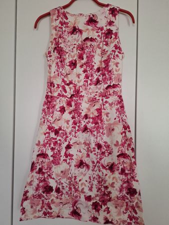 Orsay Sommerkleid mit Blumenmuster, Grösse 32, neuwertig