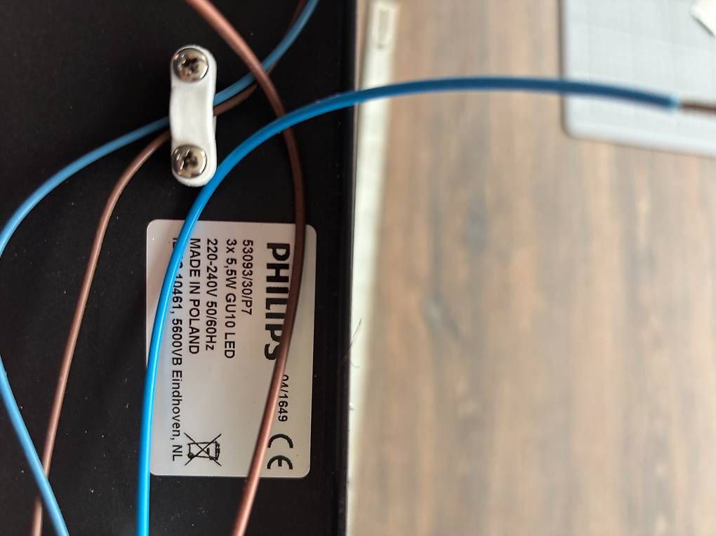 Lustres & lampes de plafonds: Philips Hue Runner  3er Decken-Spot, GU10, schwarz – D'occasion à Uerkheim par eryx01 4