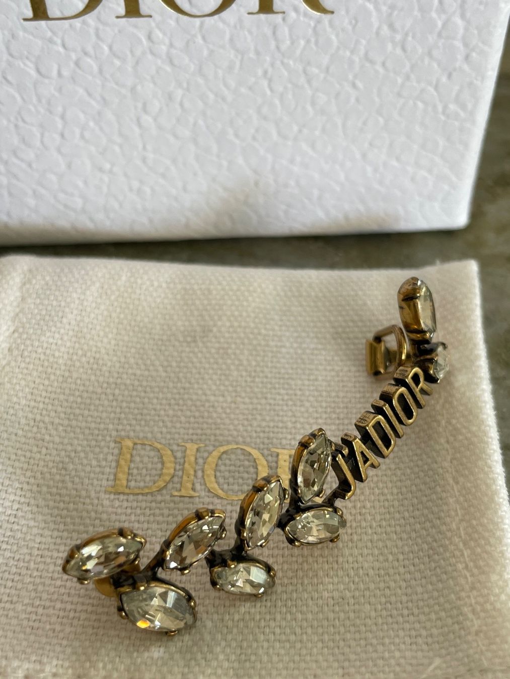 Dior Orecchini pendenti & Orecchini a lobo: Christian Dior Earclimber – Nuovo e nell'imballaggio originale da Zürich venduto da erica72 1
