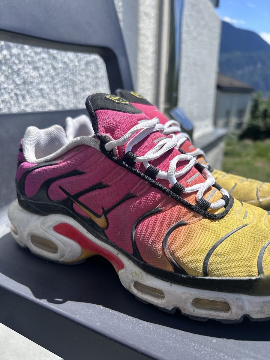 Nike Scarpe da uomo: Tn rose et jaune Nike – Usato da Miège venduto da san_wc9t