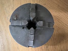 Vierbacke Drehbank Futter