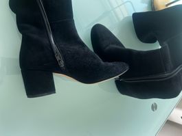 Schwarze Overknees Stiefel aus Wildleder, Grösse 36, Top!