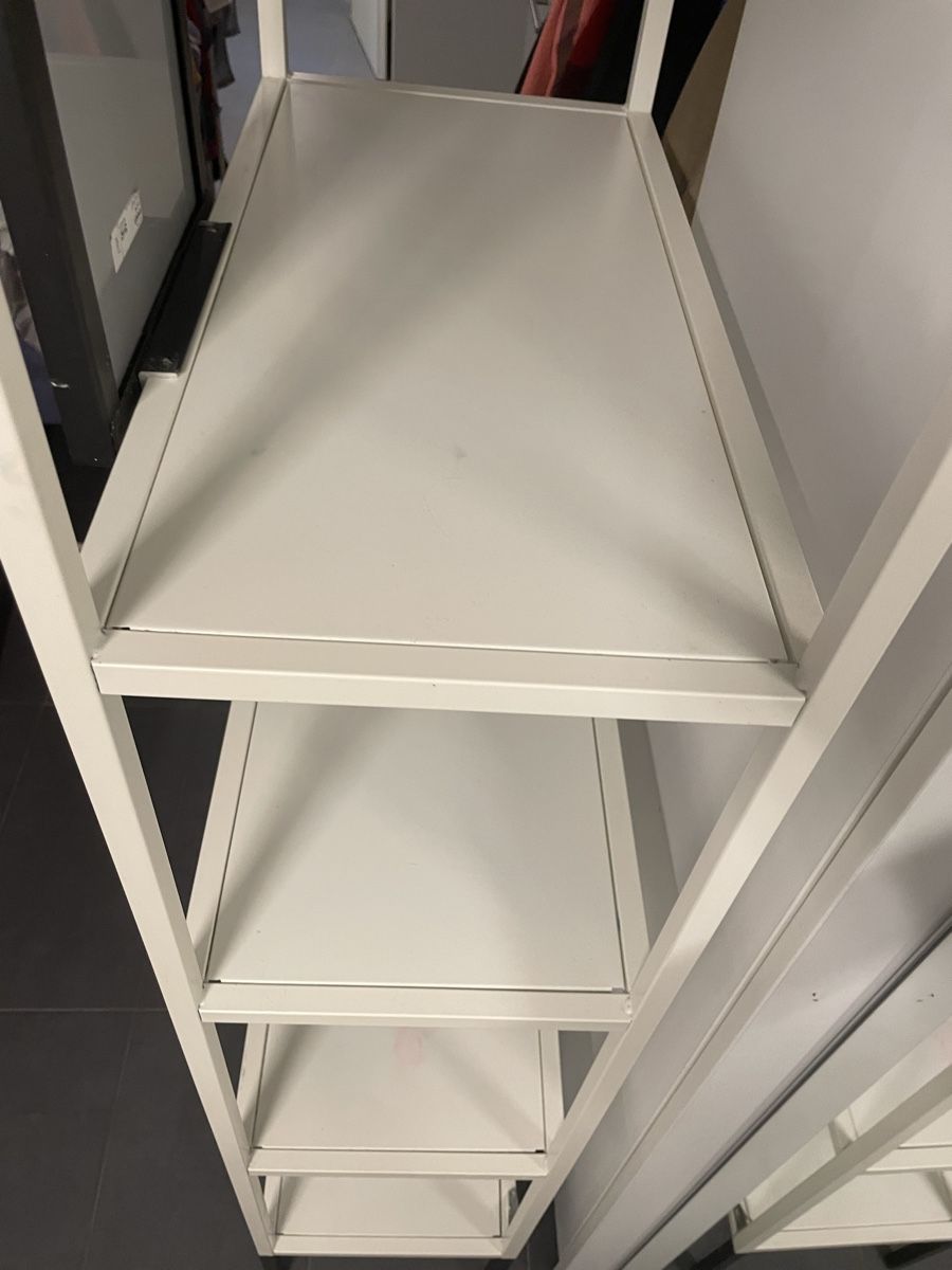 Ikea Scaffali: IKEA ENHET Regal mit Spiegel – Usato da Niederhasli venduto da ioa_k5sq 3