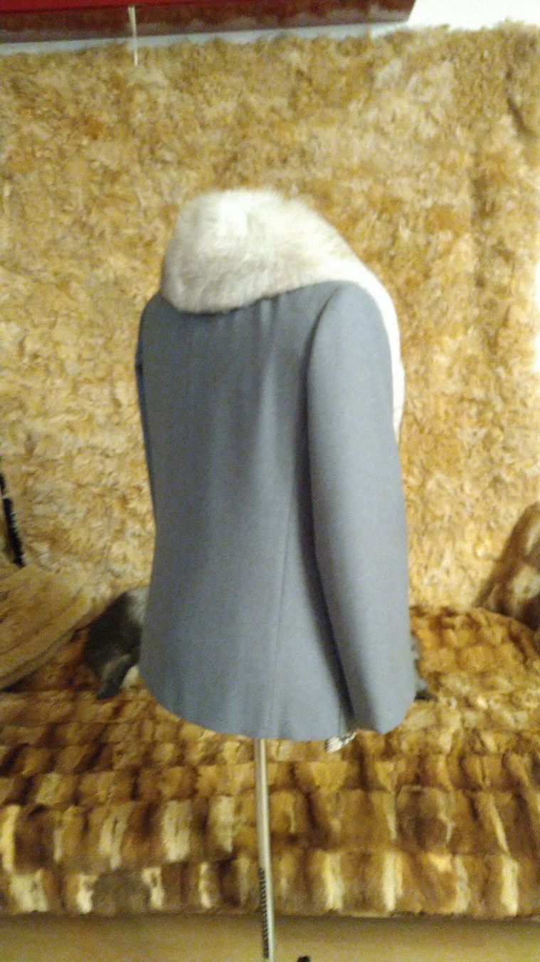 Giacche: Blazer mit Blaufuchs Pelz – Usato da Obergösgen venduto da crystalfox 2