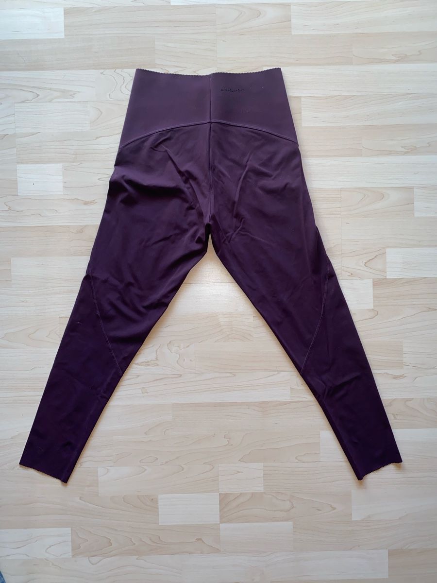 Oysho Leggings: Leggins Oysho bordeaux taille M comme neuf – Nuovo (secondo la descrizione) da Rubigen venduto da cam_drb7