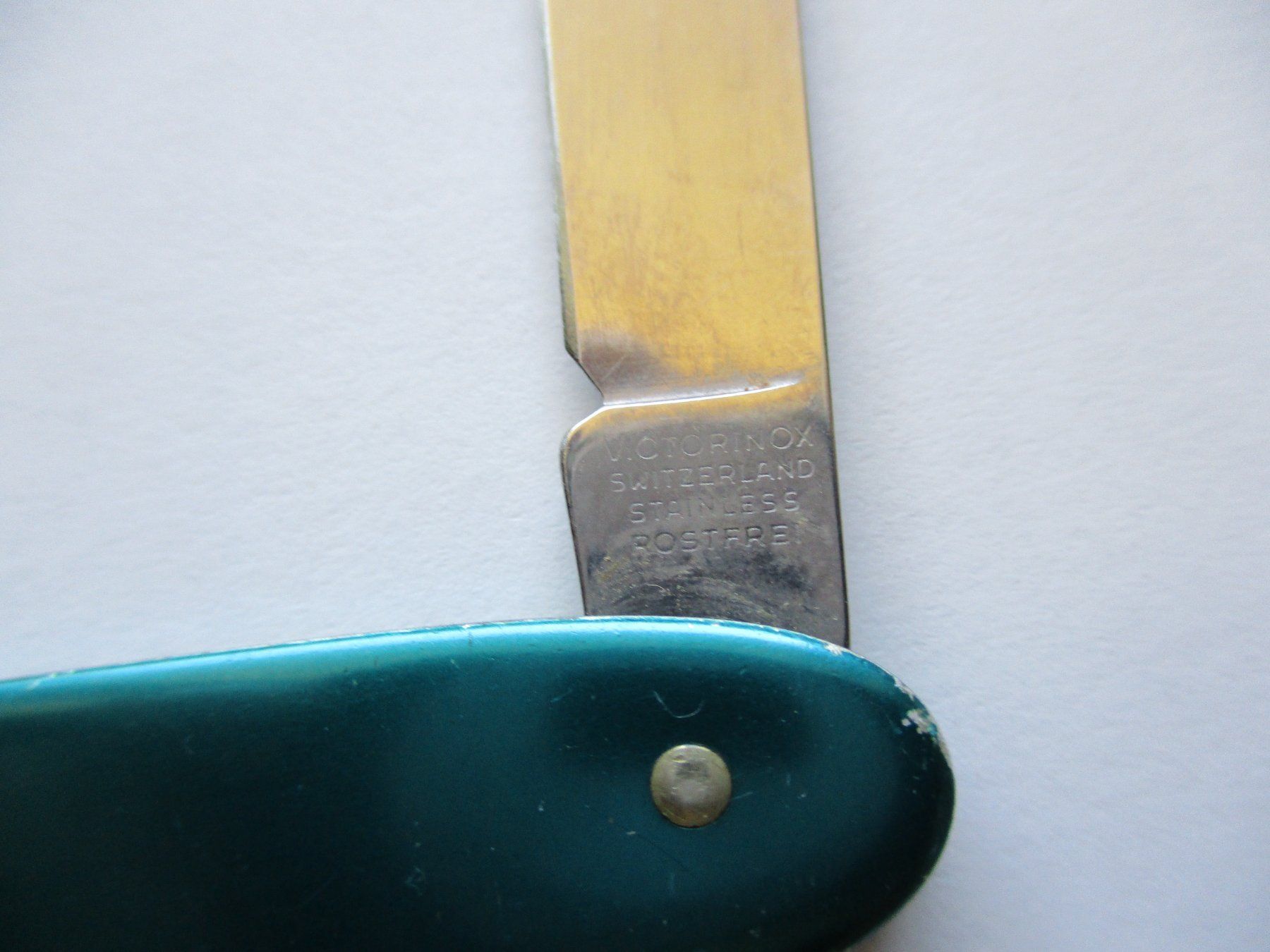 Victorinox Coltelli tascabile: Couteau de poche  Victorinox " Calgonit " – Usato da La Sarraz venduto da vic_v6kz 1