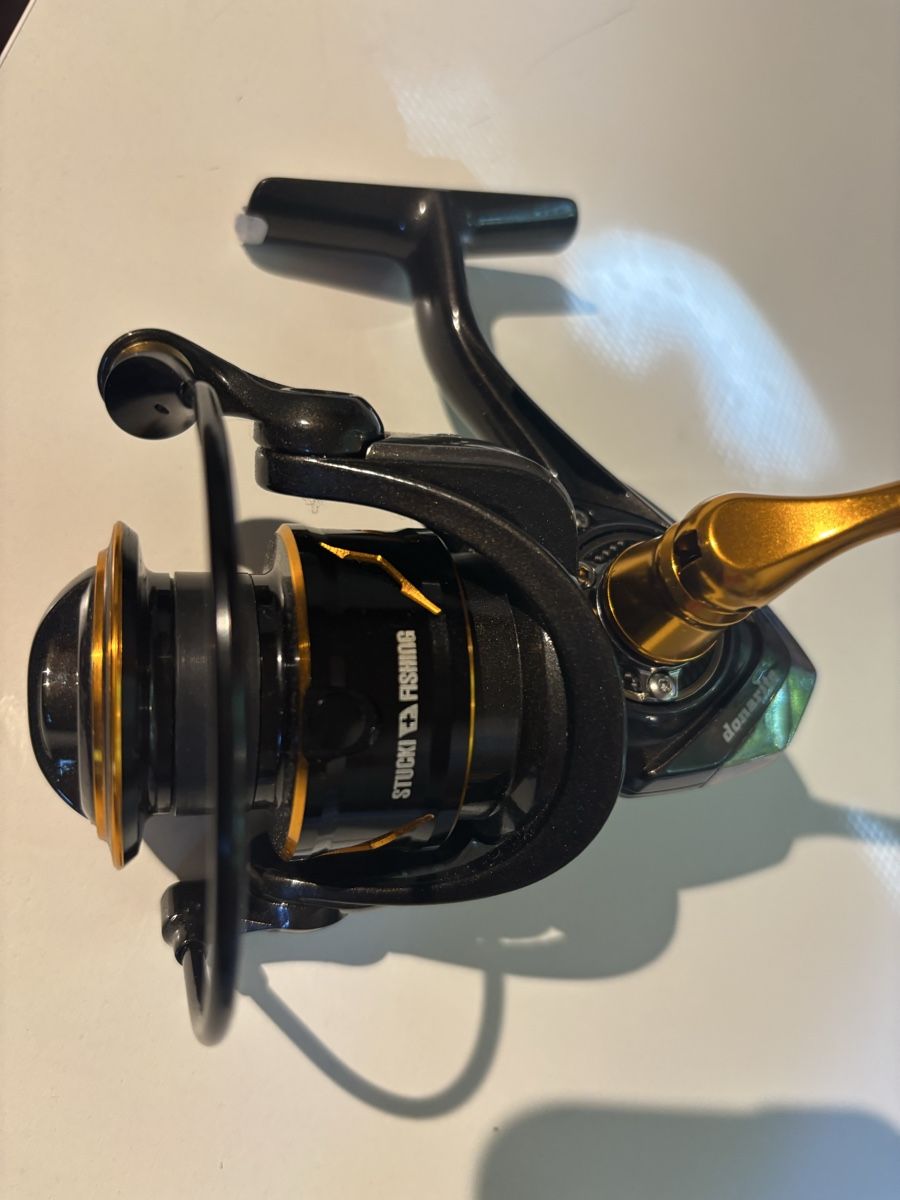 Stucki Thun Tamburi & Mulinelli: Stucki Fishing ROLLE DONARITE 2000 – Nuovo (secondo la descrizione) da Niederbipp venduto da PIKE73