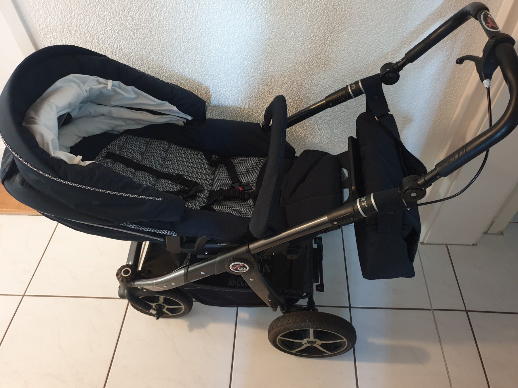 Hartan Kinderwagen: Hartan Racer GTS, Babywanne, Buggysitz – Defekt aus Bern von hpr_mw59 2