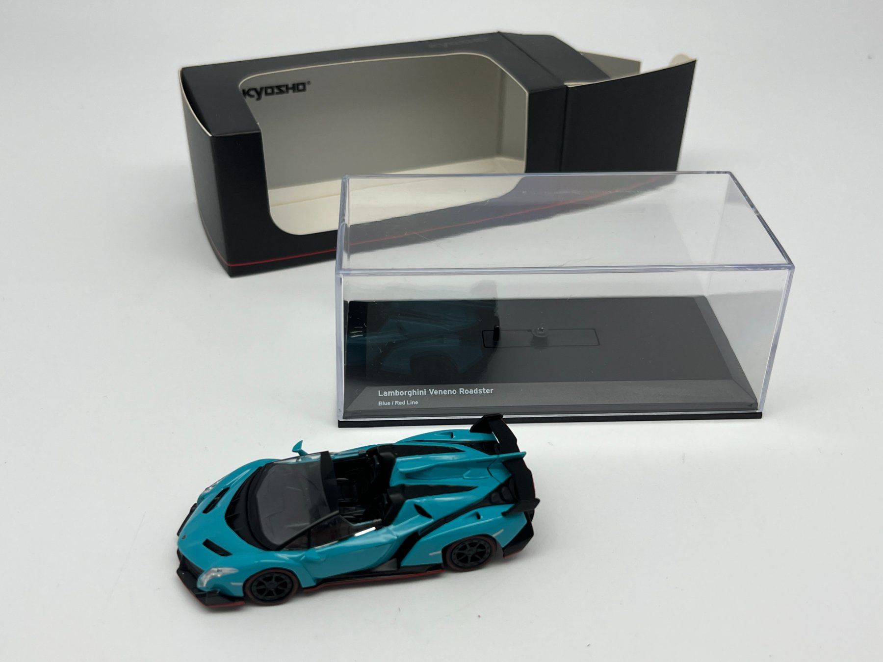 Lamborghini Modellautos: 1/64 Lamborghini Veneno Roadster - Kyosho – Gebraucht aus Villarimboud von vinzz67 1