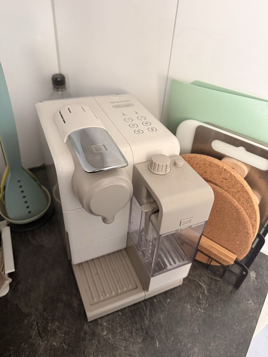Nespresso Macchine per caffè & Macchine per espresso: Nespresso coffee machine – Usato da Dübendorf venduto da bey_kx6n 3