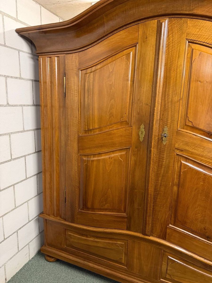 Armadi:  Antiker Schrank  (200) – Usato da Glattfelden venduto da maa_qcj8 2