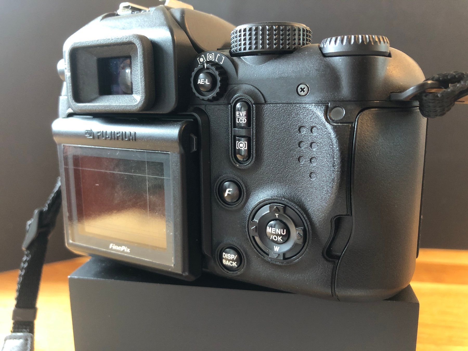 Fujifilm Fotocamera: Fujifilm FinePix S9500 – Usato da Riehen venduto da flohropax 3