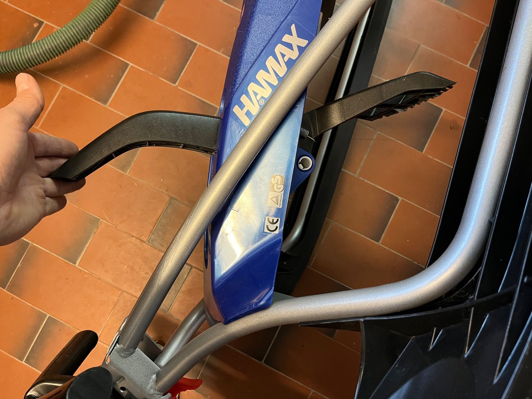 Hamax Schlitteln: Skibob, Bob, Schlitten – Gebraucht aus Haslen AI von  5