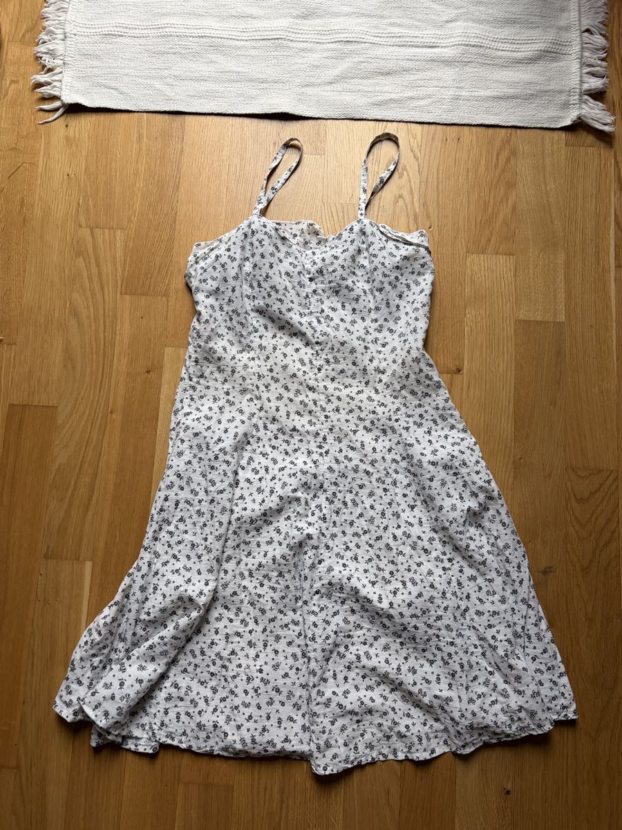 Kleider: Weisses Sommerkleid Gr. S – Gebraucht aus Ostermundigen von janaj