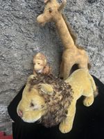 Stofftiere Giraffe Affe Loewe Konvolut guter Zustand