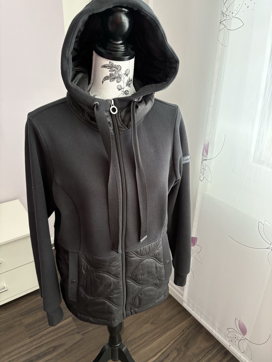 Jacken: Jacke mit Kapuze Gr. M Chicorée  – Gebraucht aus Bergdietikon von Utiger55