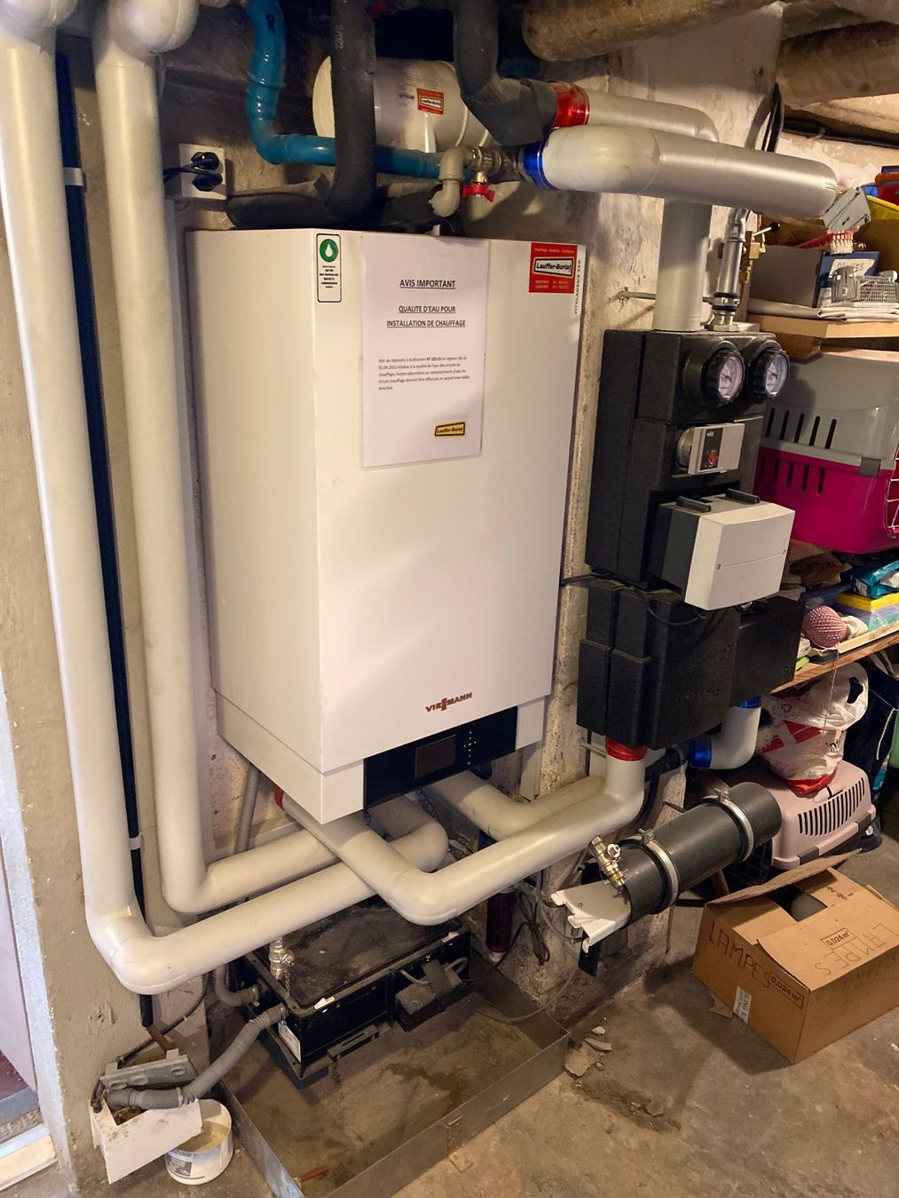 Viessmann Heizgeräte: Installation de chauffage à condensation, mazout – Gebraucht aus Glion von marion028