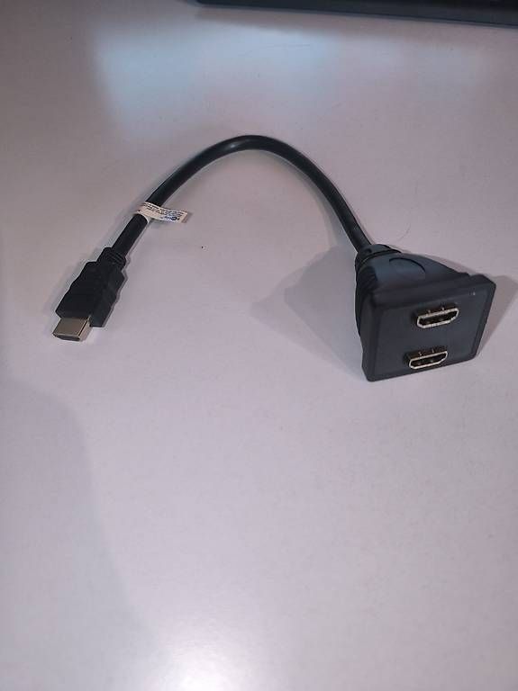 Adattatori: Displaysplitter (dual HDMI) – Usato da Heimiswil venduto da nic_pt62