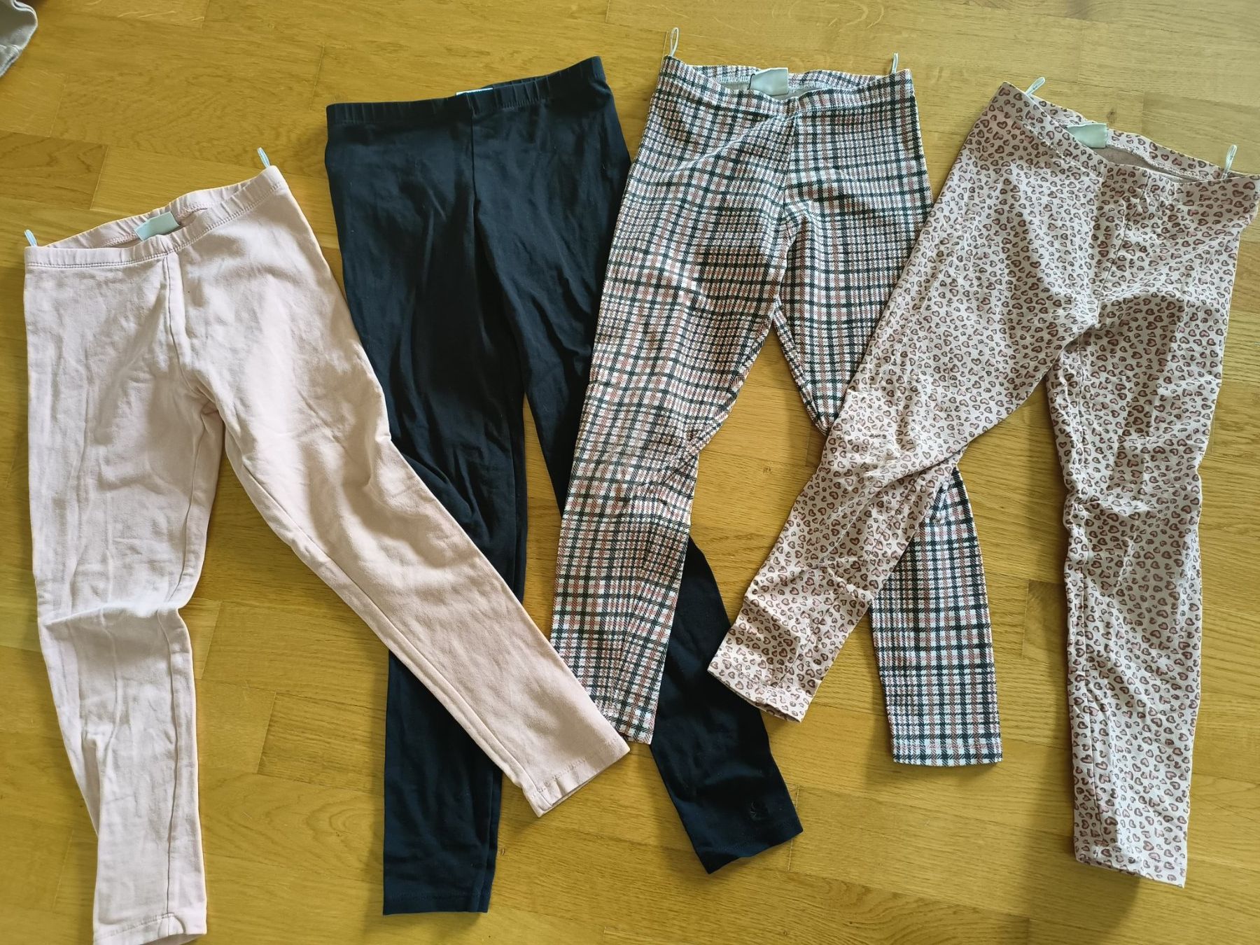 Lotti & Set di vestiti: Mädchen Kleider Paket ,Gr 134 – Usato da Oftringen venduto da joa_bbm2 2