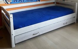 Kinderbett Flexa zusammen mit Gästebett
