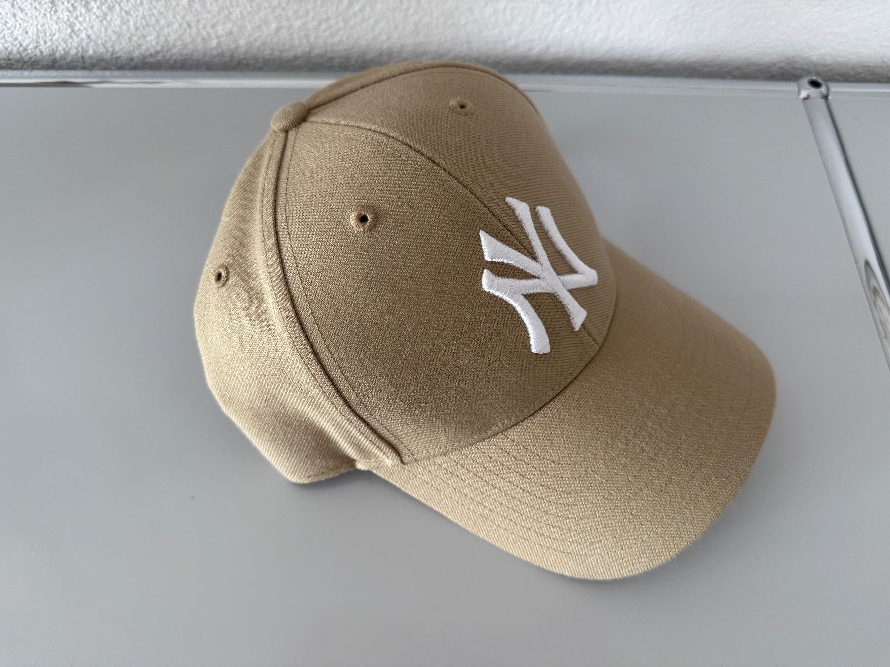 Sonstige Kleidung & Accessoires: New Era New York Yankees Cap, beige – Gebraucht aus Winterthur von Louvre91