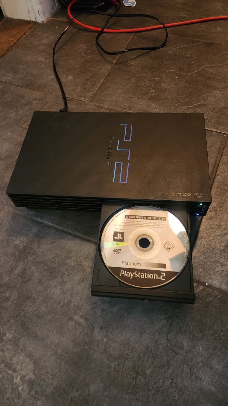 Sony Console: PlayStation 2 PS2 – Usato da Basel venduto da lukag99