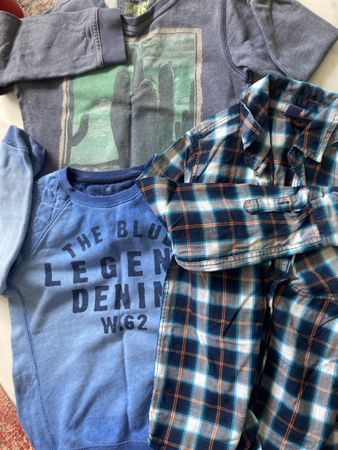 2x Pullover und 1x neues Hemd