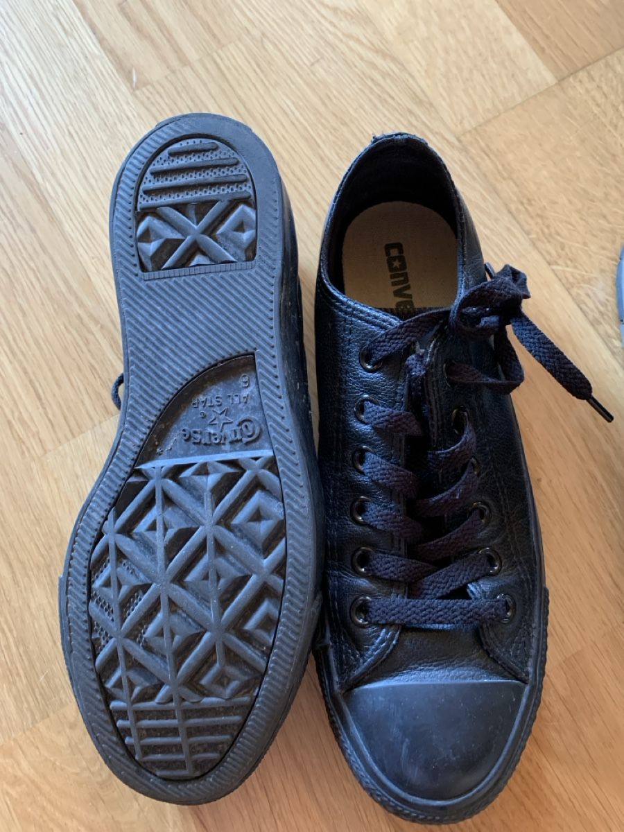 Converse Scarpe da uomo: Baskets Converse cuir noir taille 38 bon état – Usato da Finhaut venduto da dod 1