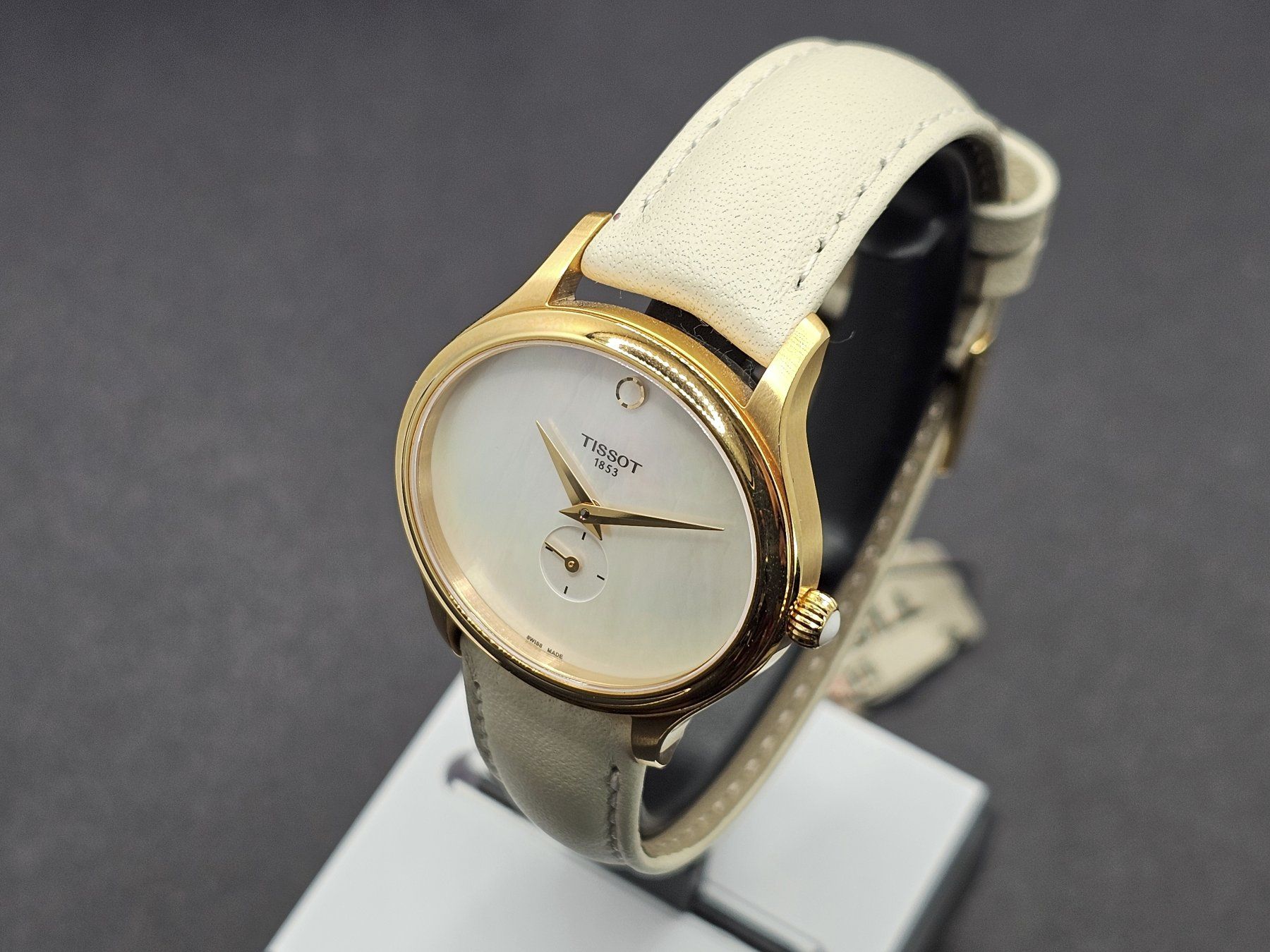 Tissot Orologi: Reduziert / NEU Tissot Bella Ora – Nuovo e nell'imballaggio originale da Leukerbad venduto da BottegaDeluxeSarl