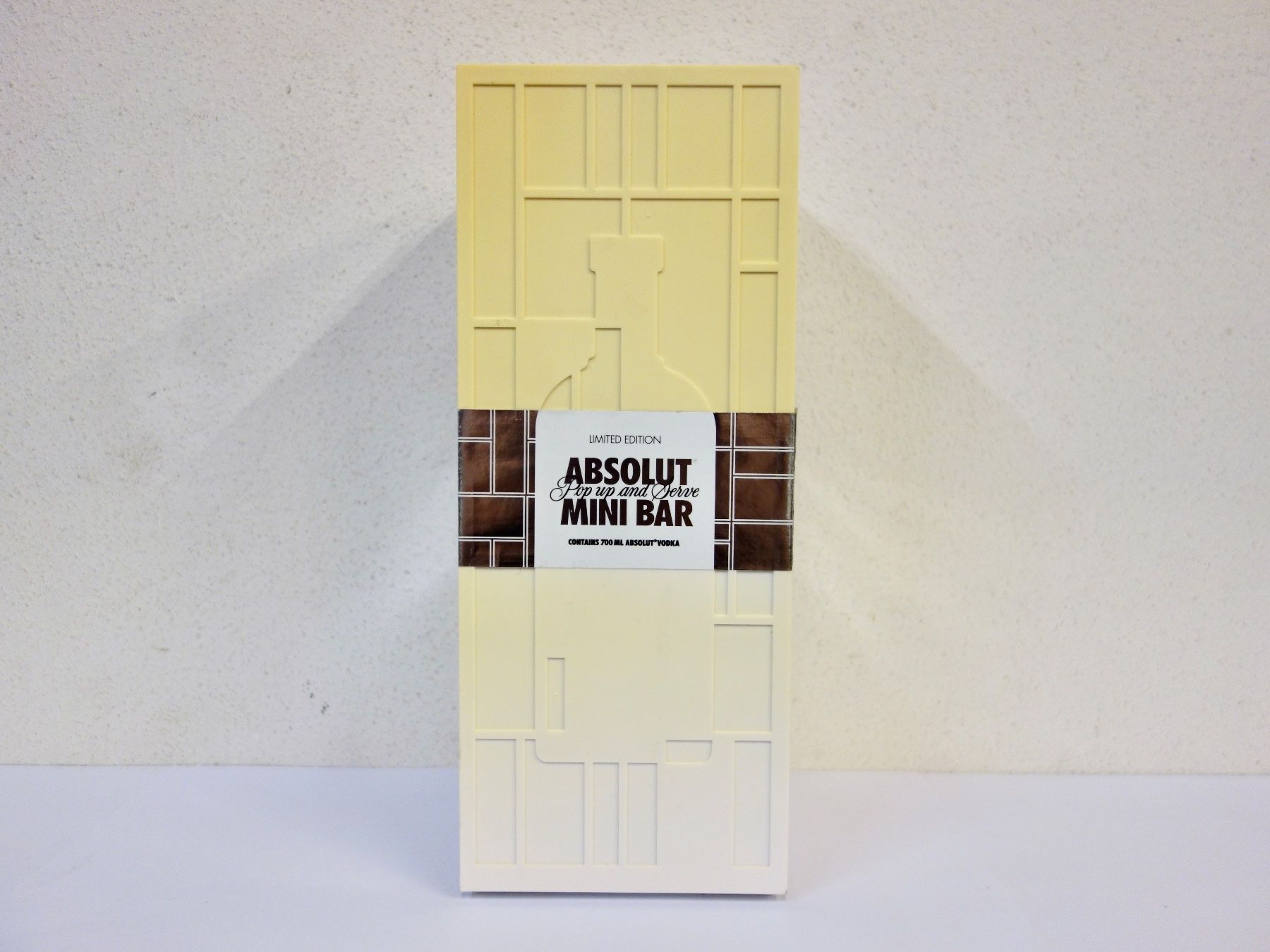 Absolut Vodka Spirituosen: 1 x ABSOLUT VODKA ABSOLUT MINI BAR Edition 2009 – Neu und originalverpackt aus Kerzers von zimmergruen 2