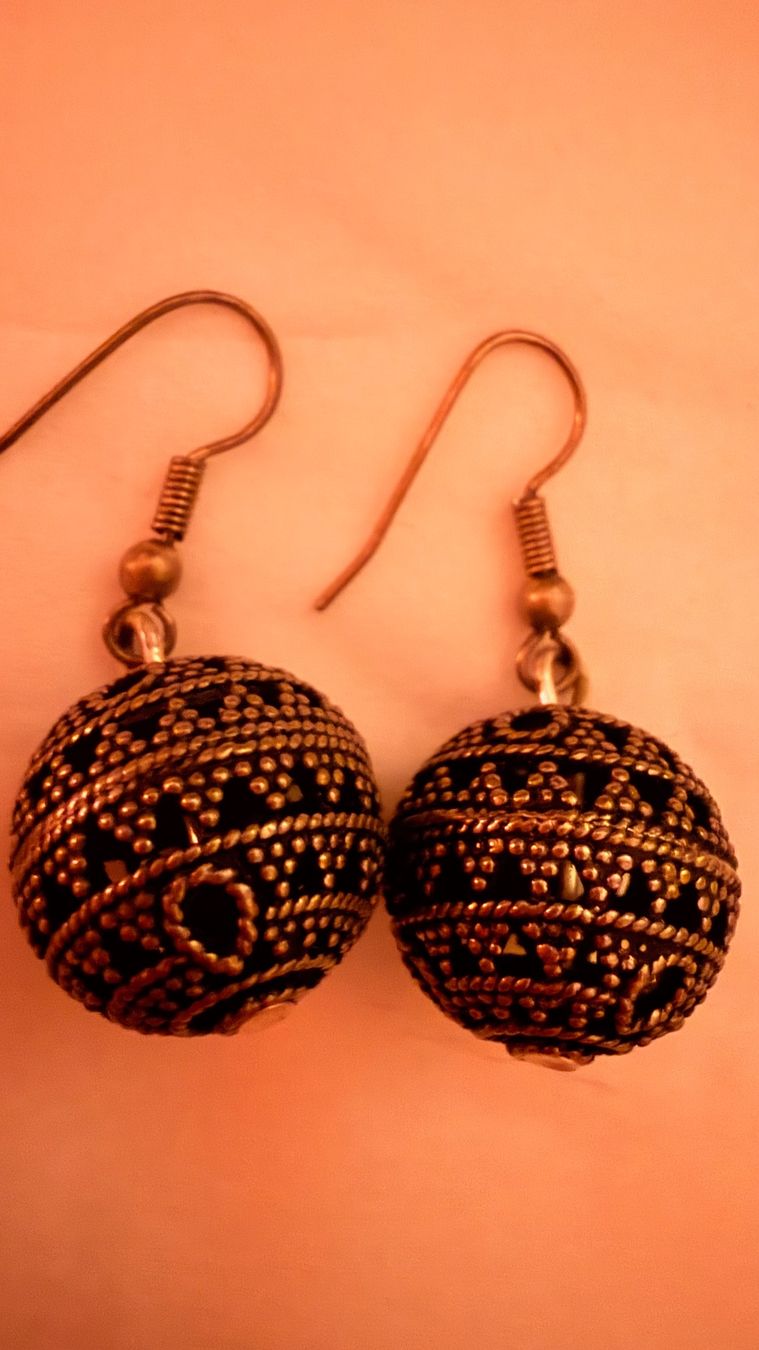 Boucles d'oreille: • Bällchen Ohrringe • – D'occasion à Basel par mendoza13 2