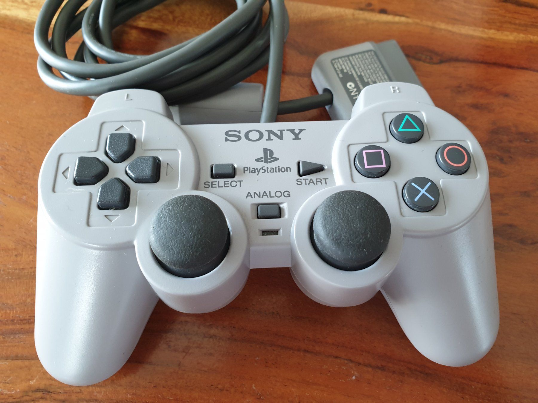 Controller: Play Station Controller / PS1 – Usato da Rain venduto da Laupia 1