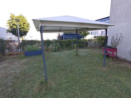 Tonnelle / pergola de jardin avec 4 côtés en voile