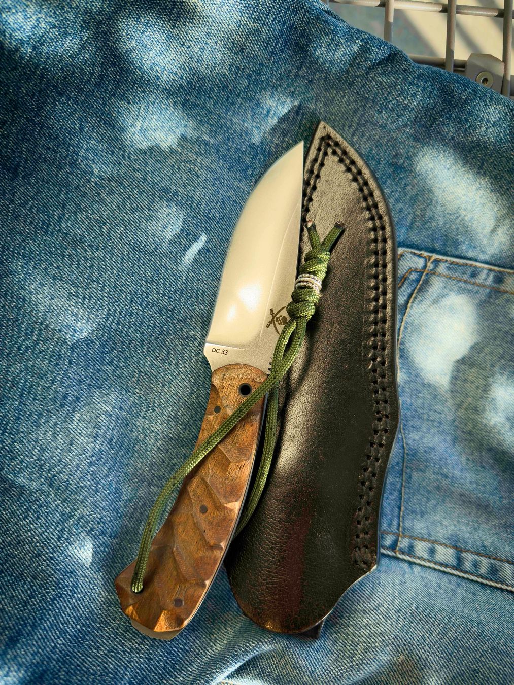 Accessori: Bushcraft Messer Unikat mit Nussbaum & Lederscheide – Nuovo (secondo la descrizione) da Reinach AG venduto da Rousseau_J