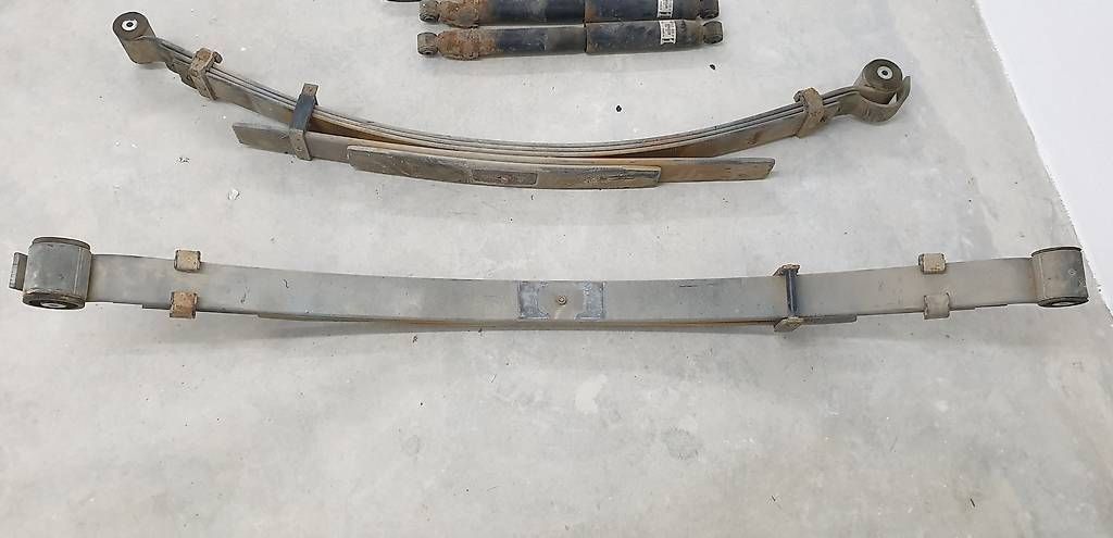Tutti pezzi di ricambio auto: VW Amarok Orginal Fahrwerk – Usato da Schleitheim venduto da mik_kpk2 3