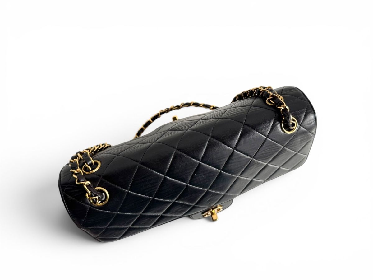 Chanel Taschen für Damen: CHANEL Double-sided Jumbo Flap Bag Tasche – Gebraucht aus Kriens von hannaandkiko 3