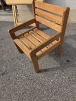 Kinderstuhl aus Holz massiv natur guter Zustand