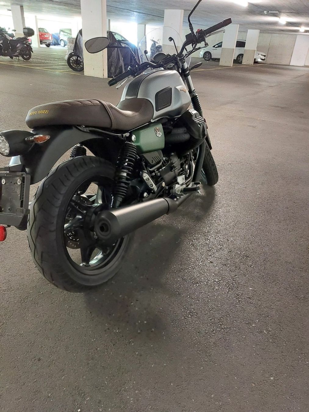 Moto Guzzi Strada: Moto Guzzi V7 stone 850 (centenario) – Usato da Renens VD venduto da klovir 6