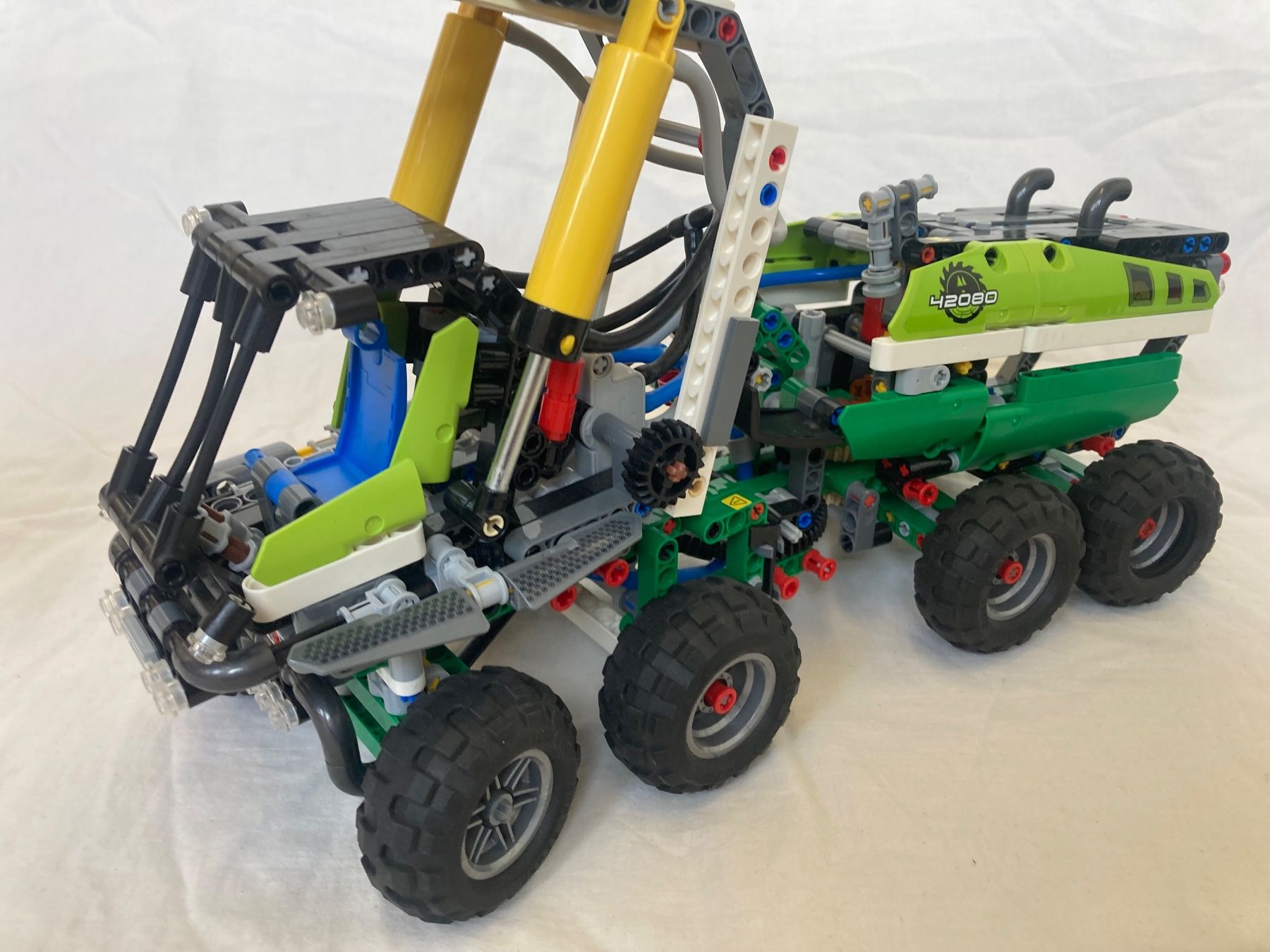 Lego Jeux de construction: Lego Technic Forest Machine 42080 80% complete – D'occasion à Winterthur par WintiBrickstore 2
