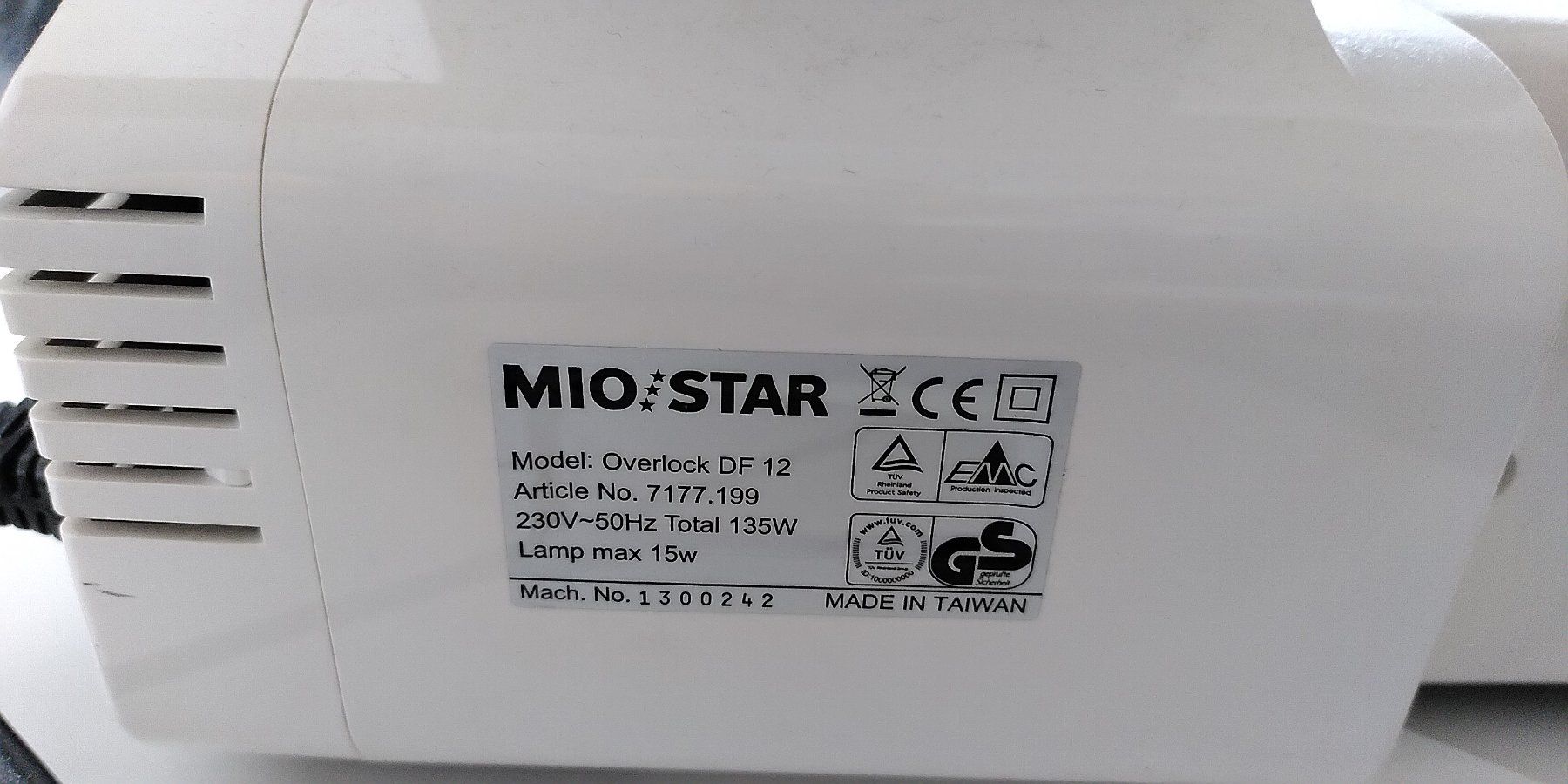 Mio Star Macchine da cucire: Overlock Nähmaschine MIO-STAR DF 12 gebraucht – Usato da Baldegg venduto da Arjona 1