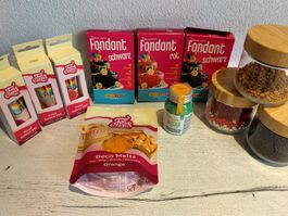 3 Fondants, 3 Lebensmittelfarbe, div. Deko-Lebensmittel