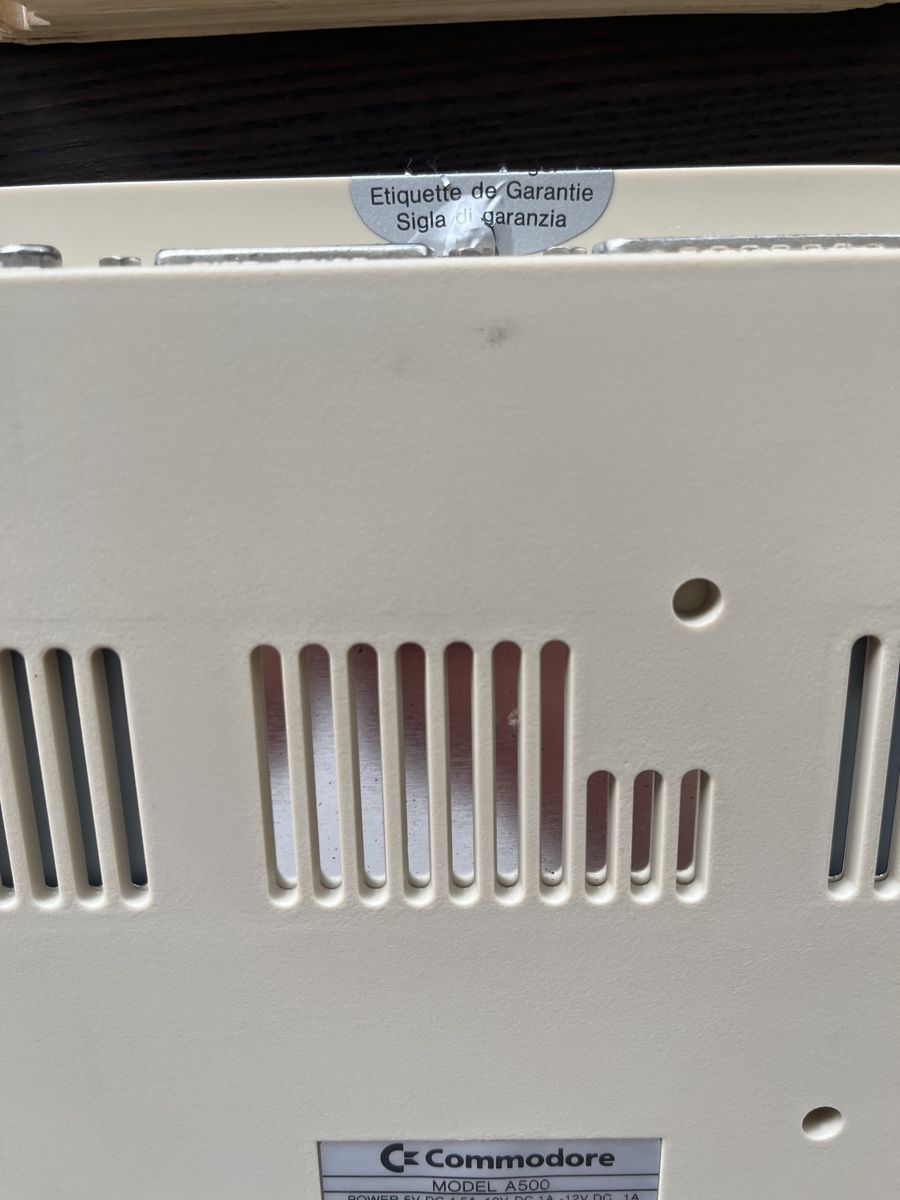 Commodore PCs: Commodore Amiga 500 pack REV6 most likely – Gebraucht aus Esslingen von  4