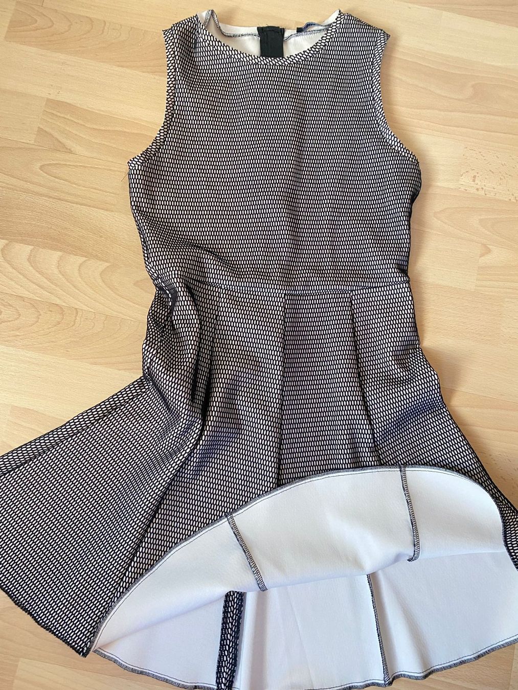 Zara Kleider: Schwarzes Kleid Gr. S - Figurbetont und elegant – Neu (gemäss Beschreibung) aus Rothrist von lil_tg5m 2